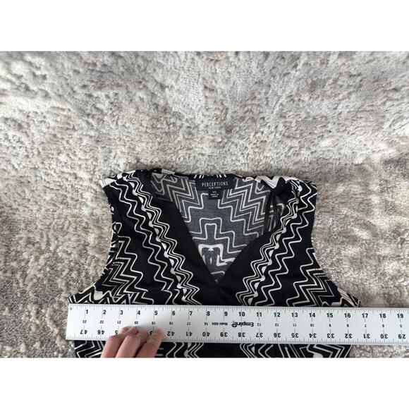 Perceptions Size XS Hankerchief Hem Zigzag Knee Length Flared Dress Black White - Picture 6 of 11